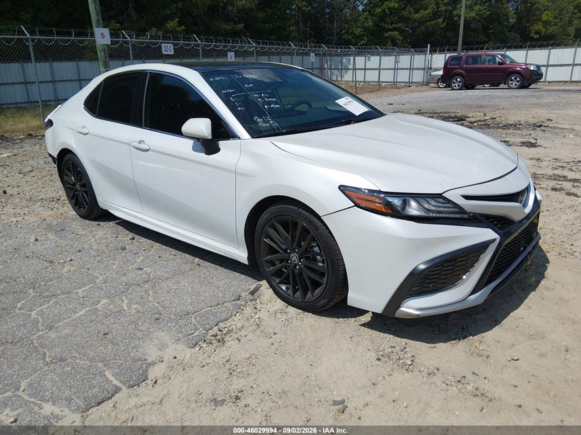 TOYOTA CAMRY - zdjęcie 1