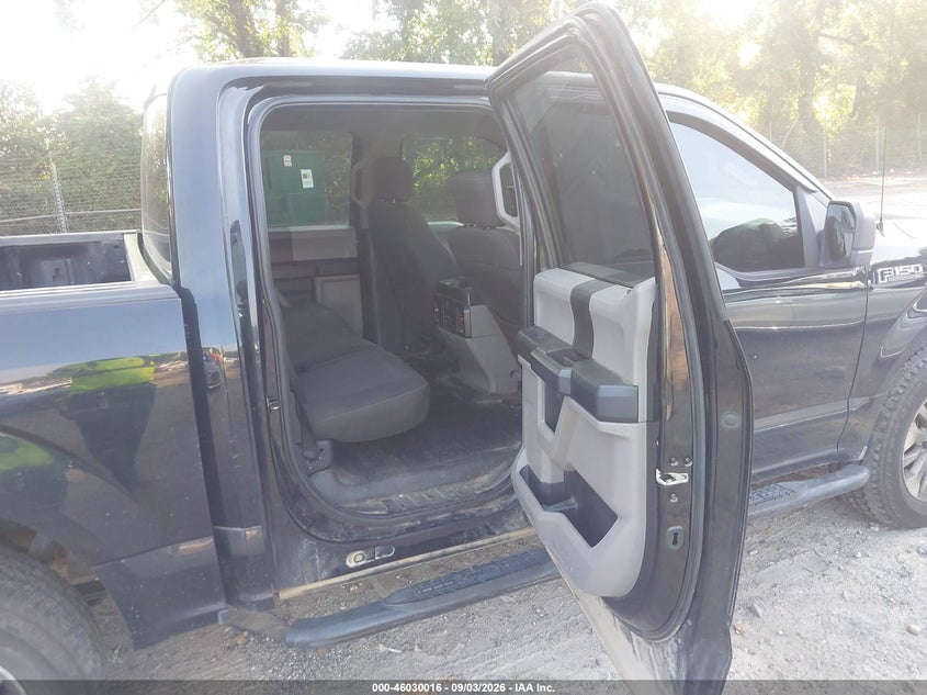 2017 FORD F-150 XL · Фото 8