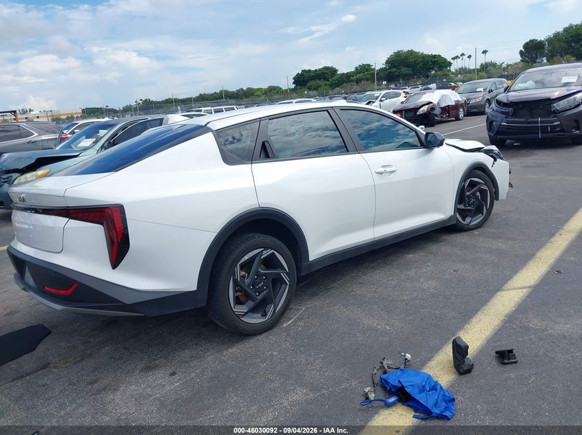 2025 KIA K4 EX · Фото 4