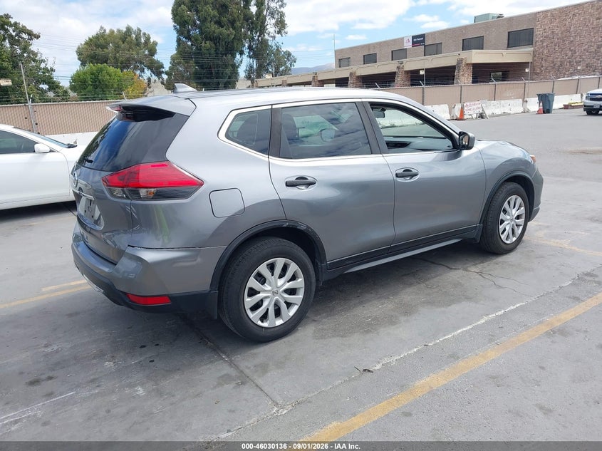 2017 NISSAN ROGUE auction photo 4
