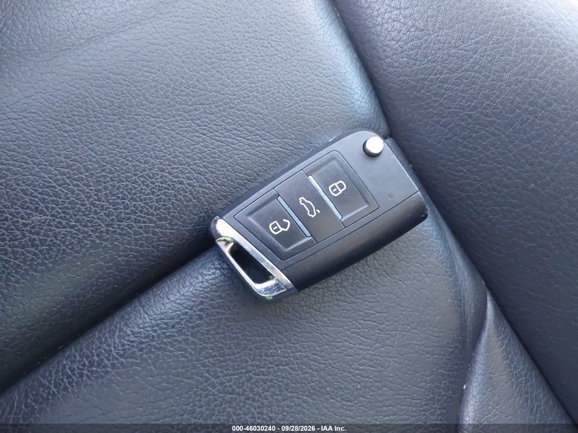 Фото 11 - AUDI Q3
