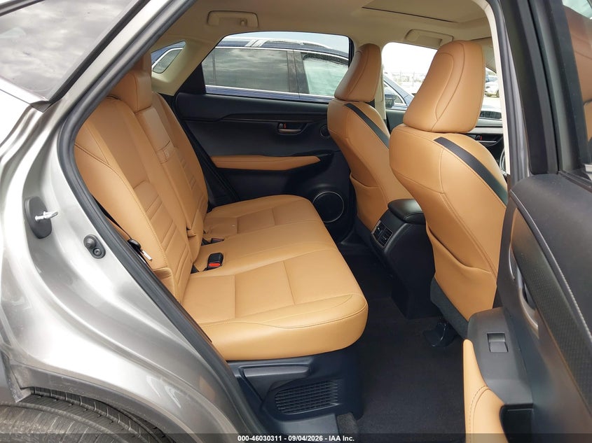 LEXUS NX 200T - zdjęcie 8