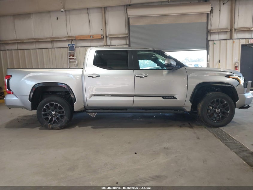 TOYOTA TUNDRA - zdjęcie 14