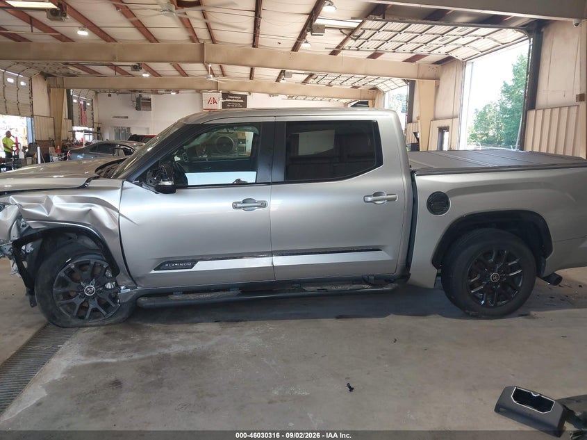 TOYOTA TUNDRA - zdjęcie 15
