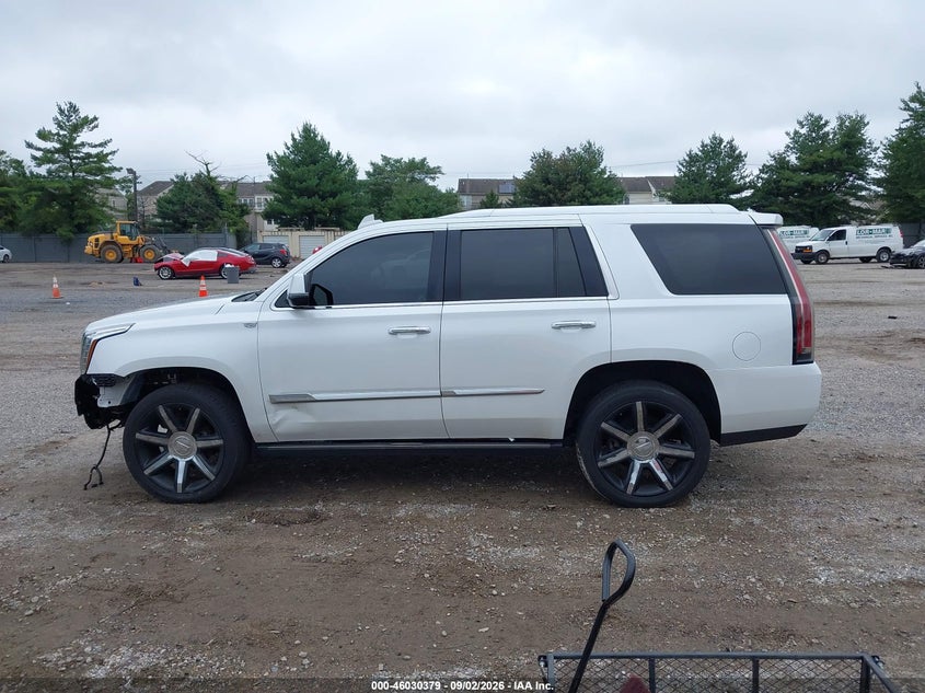 CADILLAC ESCALADE - zdjęcie 14