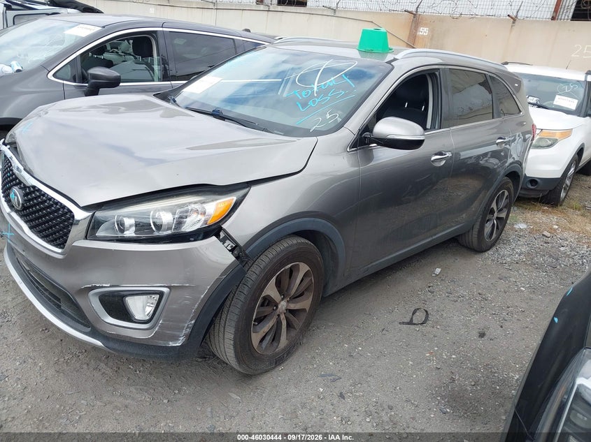 2016 KIA SORENTO auction photo 2