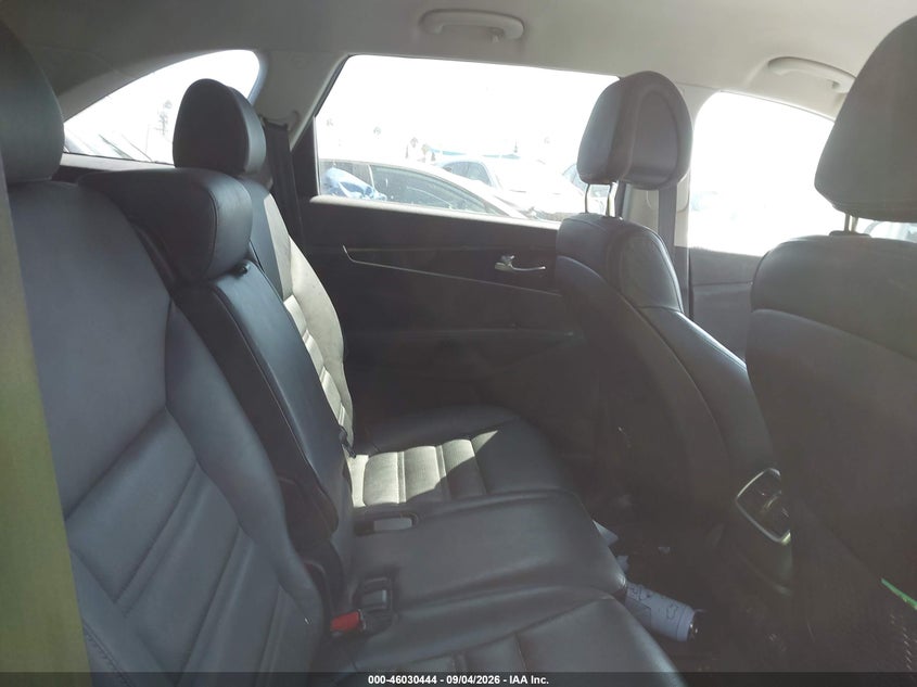 2016 KIA SORENTO auction photo 8