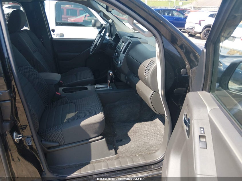 2017 NISSAN FRONTIER SV · Фото 5