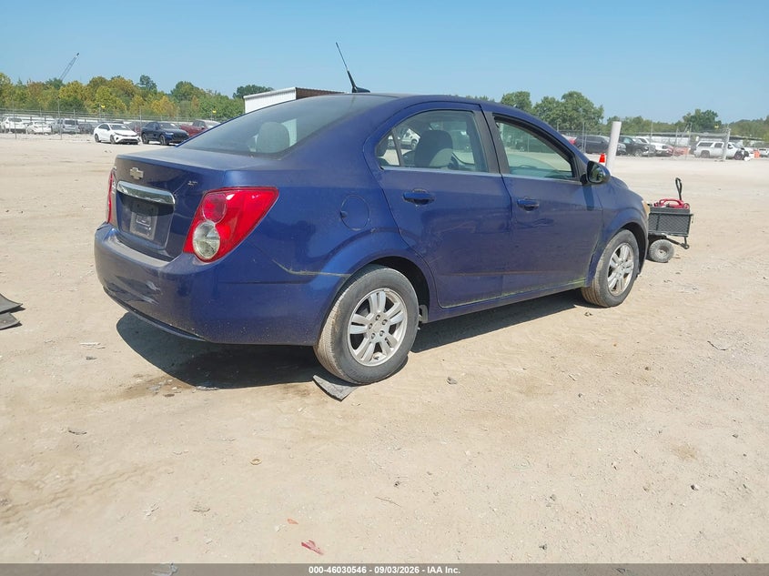 2013 CHEVROLET SONIC auction photo 4