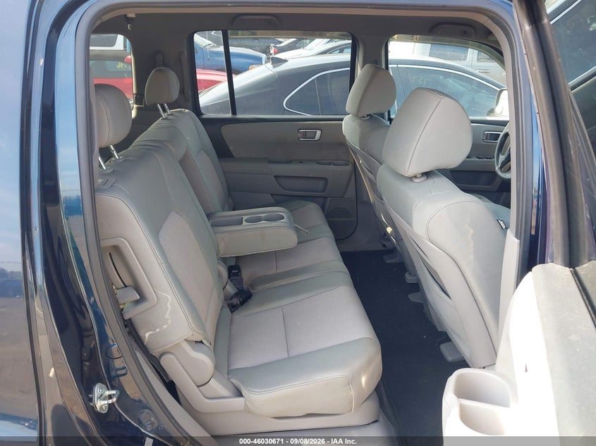 2011 HONDA PILOT auction photo 8