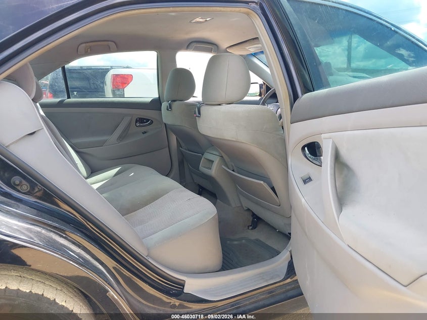 2011 TOYOTA CAMRY auction photo 8