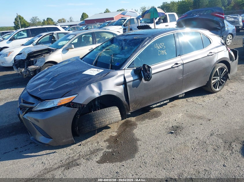 TOYOTA CAMRY - zdjęcie 2