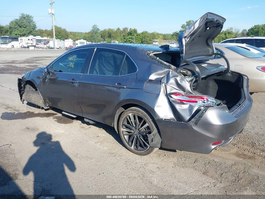 TOYOTA CAMRY - zdjęcie 3