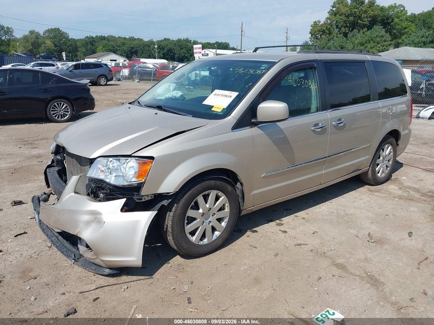 2016 Chrysler Town & Country, Front End, IAAI, VIN 2C4RC1BG6GR304237 — photo 2