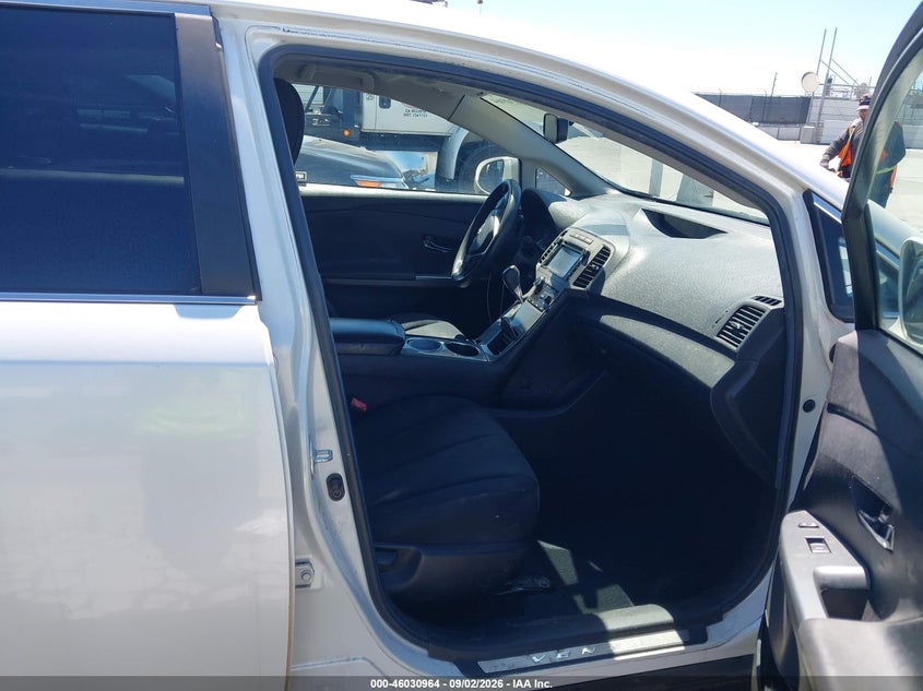 2013 TOYOTA VENZA auction photo 5