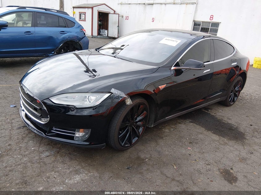 Vin: 5yjsa1cn9dfp05597, lot: 46530493, tesla model s 20132