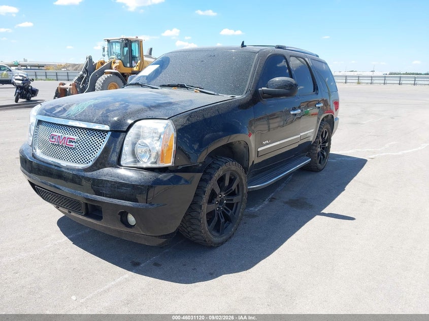 2011 GMC YUKON auction photo 2