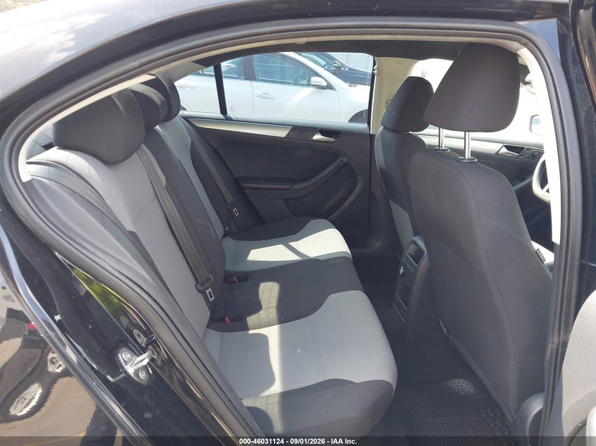 2017 VOLKSWAGEN JETTA auction photo 8