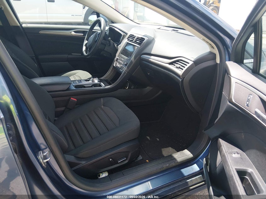 2019 FORD FUSION HYBRID auction photo 5
