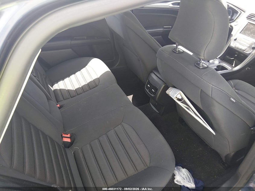 2019 FORD FUSION HYBRID auction photo 8