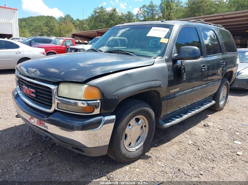 2003 GMC YUKON auction photo 2