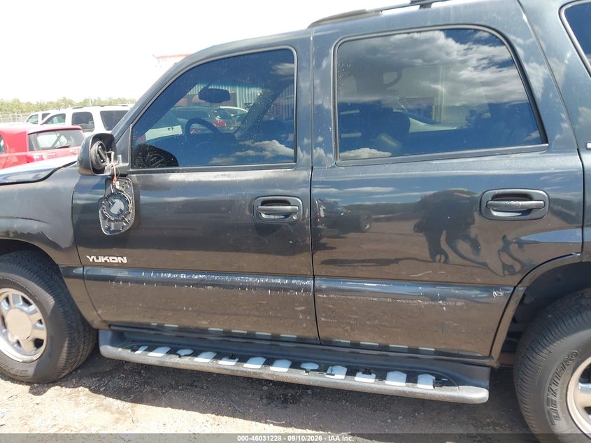2003 GMC YUKON auction photo 6