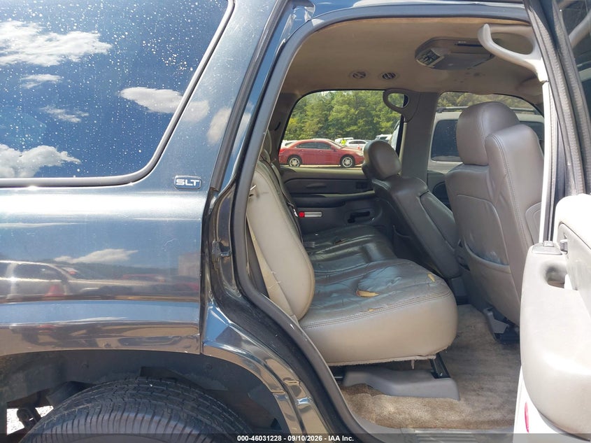 2003 GMC YUKON auction photo 8