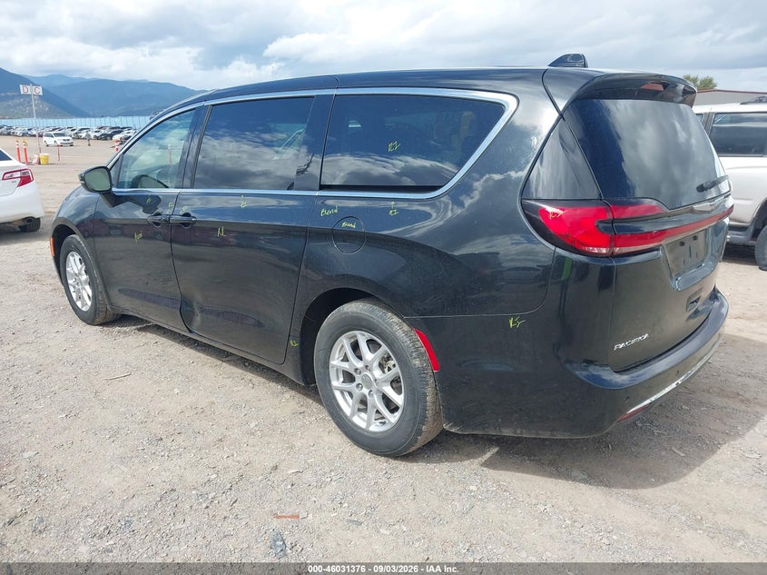 2023 CHRYSLER PACIFICA auction photo 3