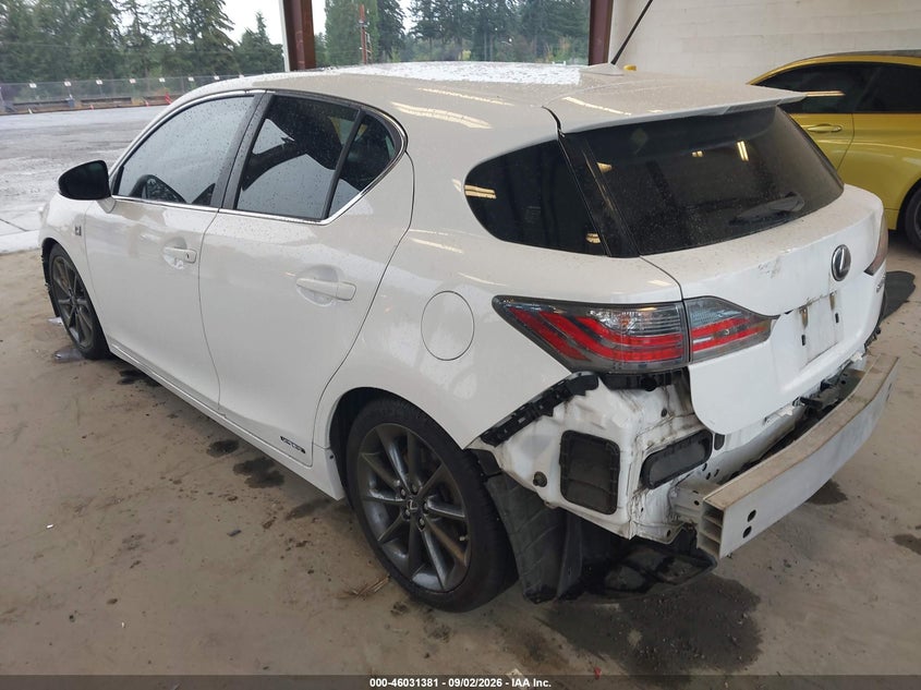 2013 LEXUS CT 200H auction photo 3