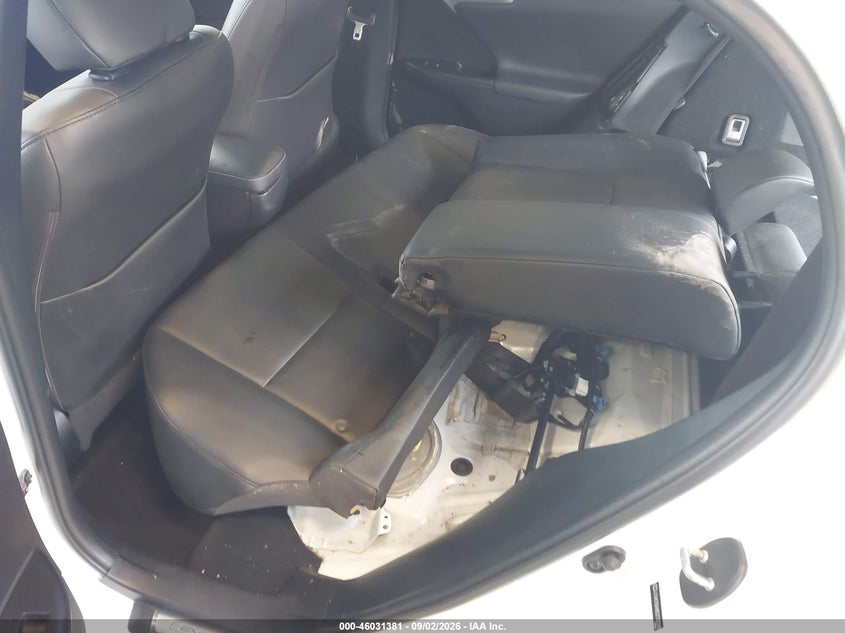 2013 LEXUS CT 200H auction photo 6