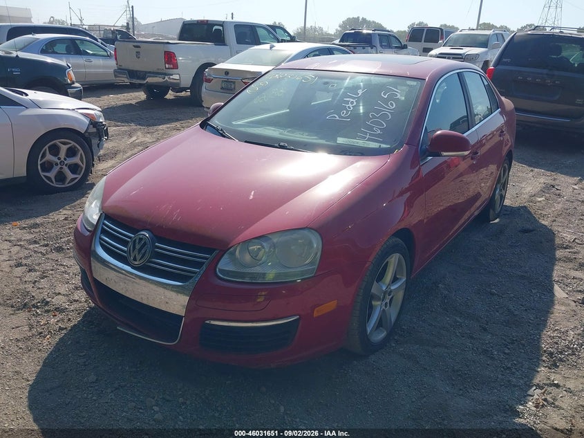 2010 VOLKSWAGEN JETTA auction photo 2