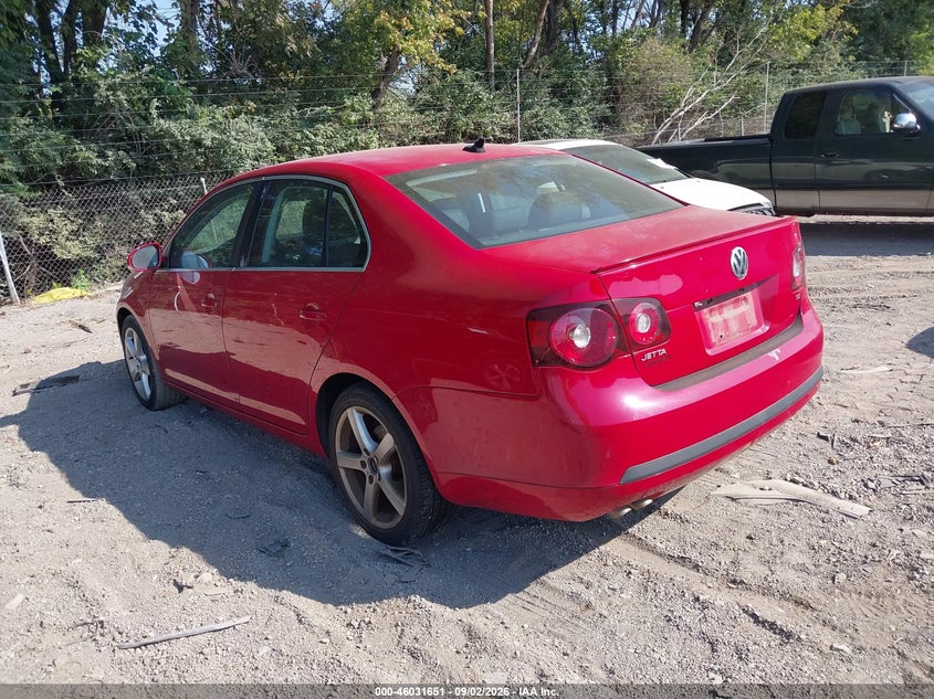 2010 VOLKSWAGEN JETTA auction photo 3