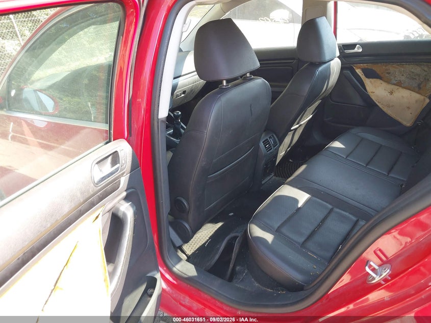 2010 VOLKSWAGEN JETTA auction photo 8