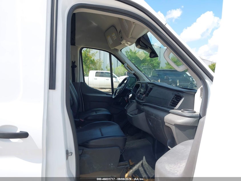 2025 FORD TRANSIT-250 auction photo 5