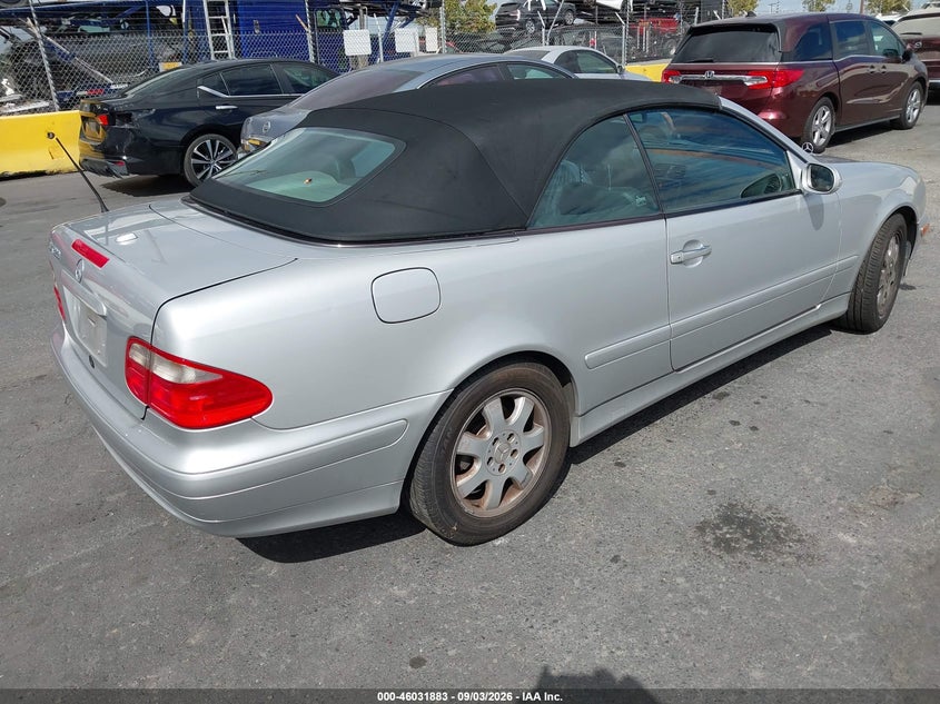 2002 MERCEDES-BENZ CLK 320 auction photo 4