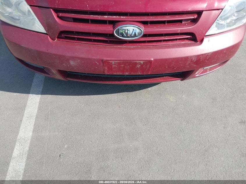 2008 KIA SEDONA auction photo 6