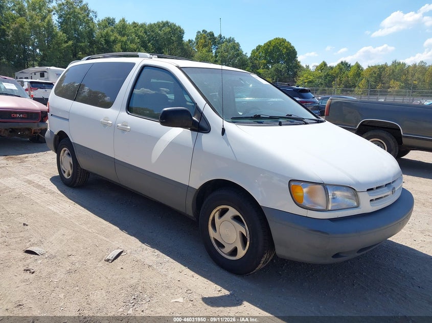 2000 TOYOTA SIENNA auction photo 1