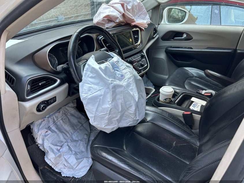 2018 CHRYSLER PACIFICA auction photo 5