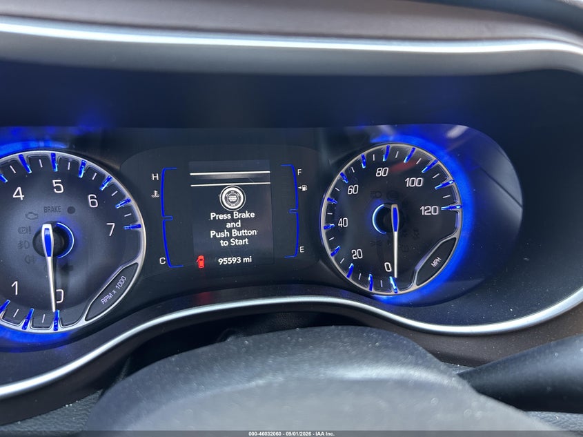 2018 CHRYSLER PACIFICA auction photo 7
