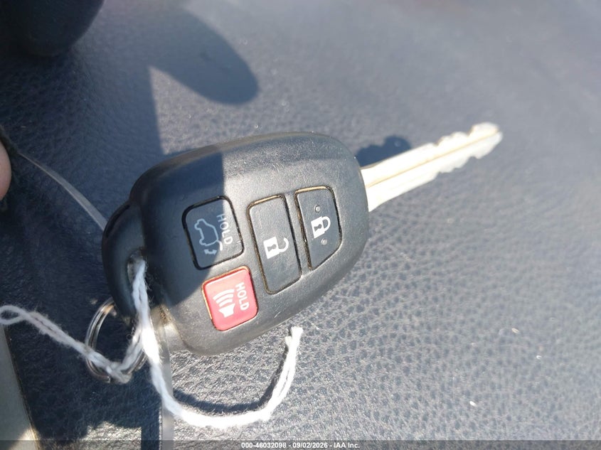 TOYOTA RAV4 - zdjęcie 11