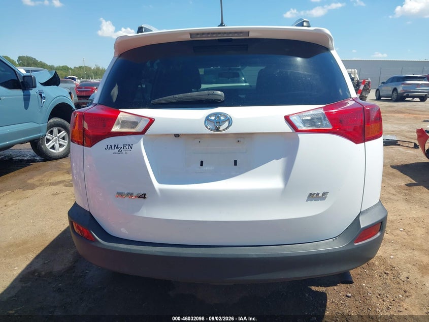 TOYOTA RAV4 - zdjęcie 16