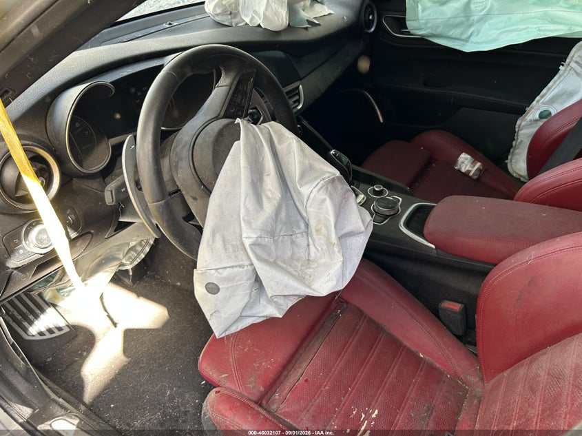 2022 ALFA ROMEO GIULIA auction photo 5
