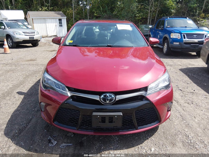 TOYOTA CAMRY - zdjęcie 12