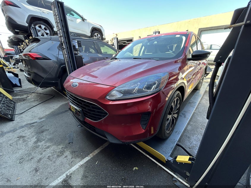 2021 FORD ESCAPE auction photo 2