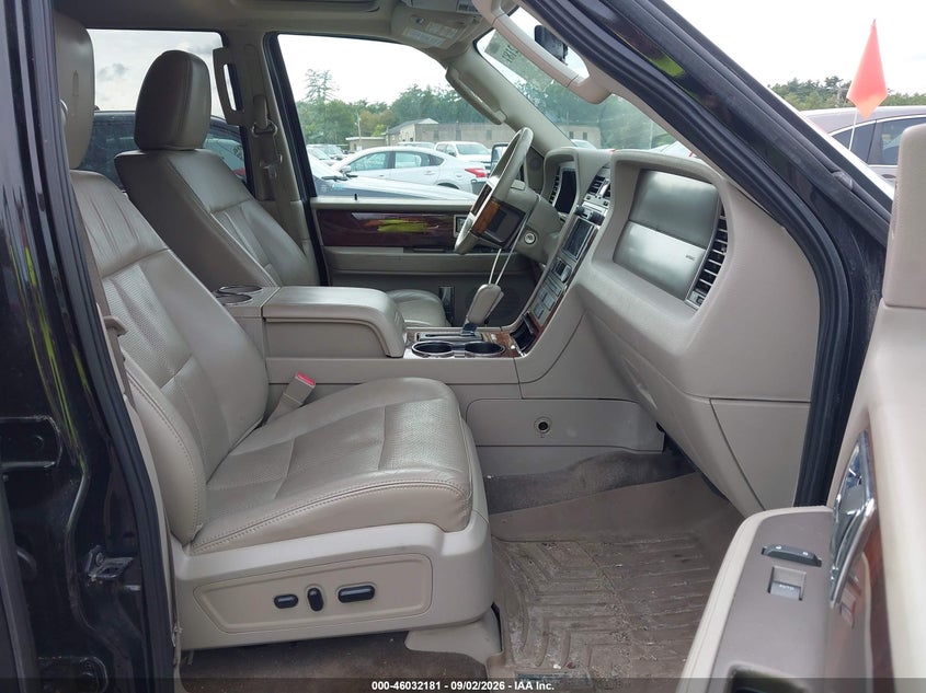 2013 LINCOLN NAVIGATOR auction photo 5