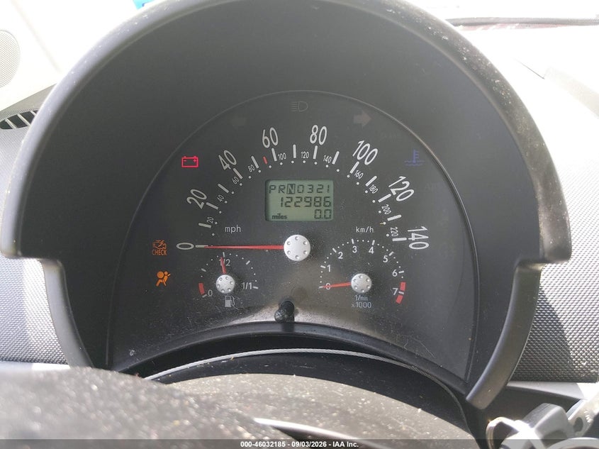 1998 VOLKSWAGEN NEW BEETLE auction photo 7