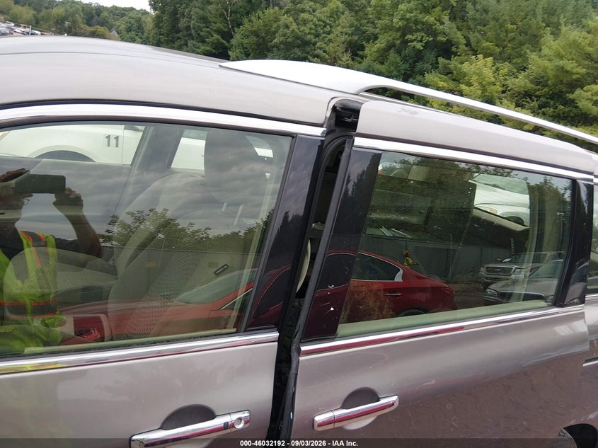 2015 NISSAN QUEST auction photo 6