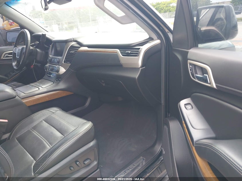 2019 GMC YUKON XL auction photo 5