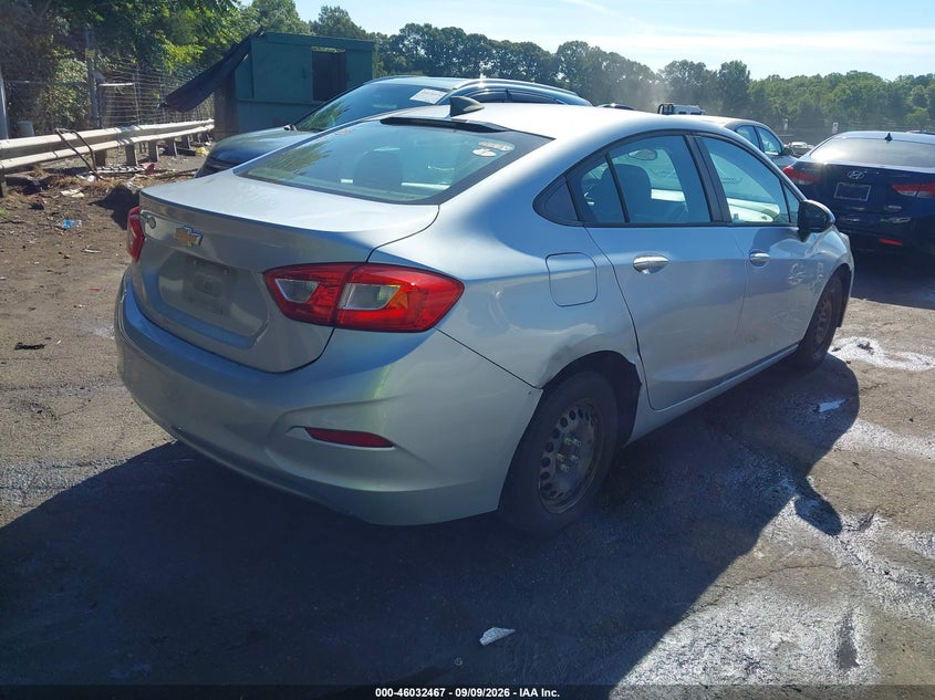 2017 CHEVROLET CRUZE auction photo 4