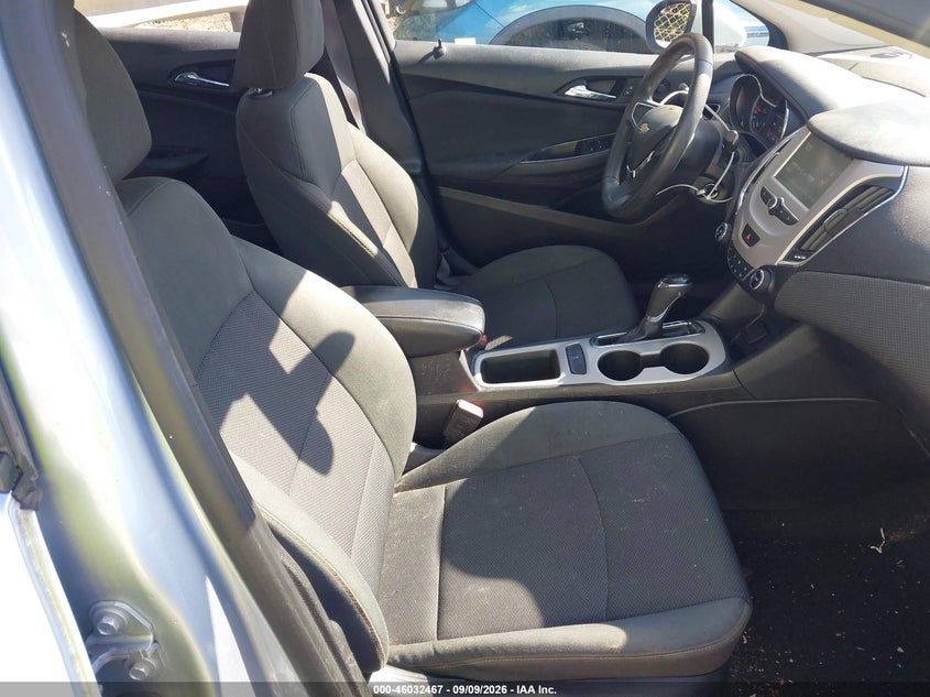 2017 CHEVROLET CRUZE auction photo 5